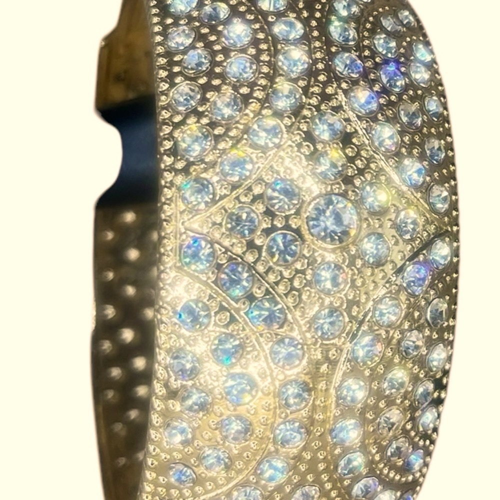 Sparkling Gold Rhinestone Bracelet - Picture 8 of 11